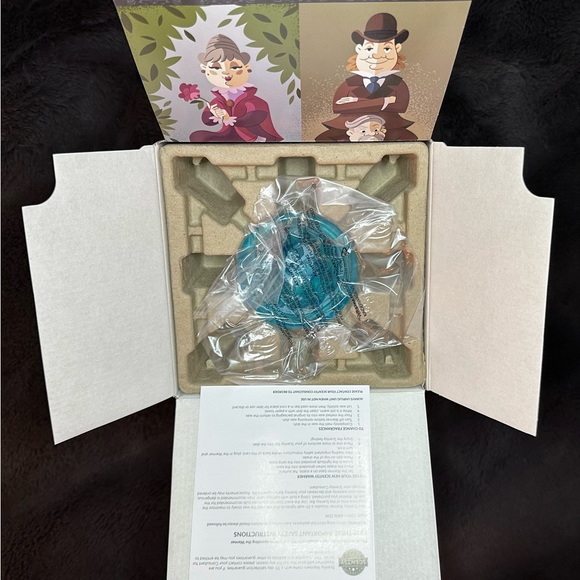 Disney Haunted Mansion Scentsy Warmer - Picture 5 of 11